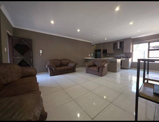 3 BEDROOM CLUSTER FOR SALE IN BRACKENHURST